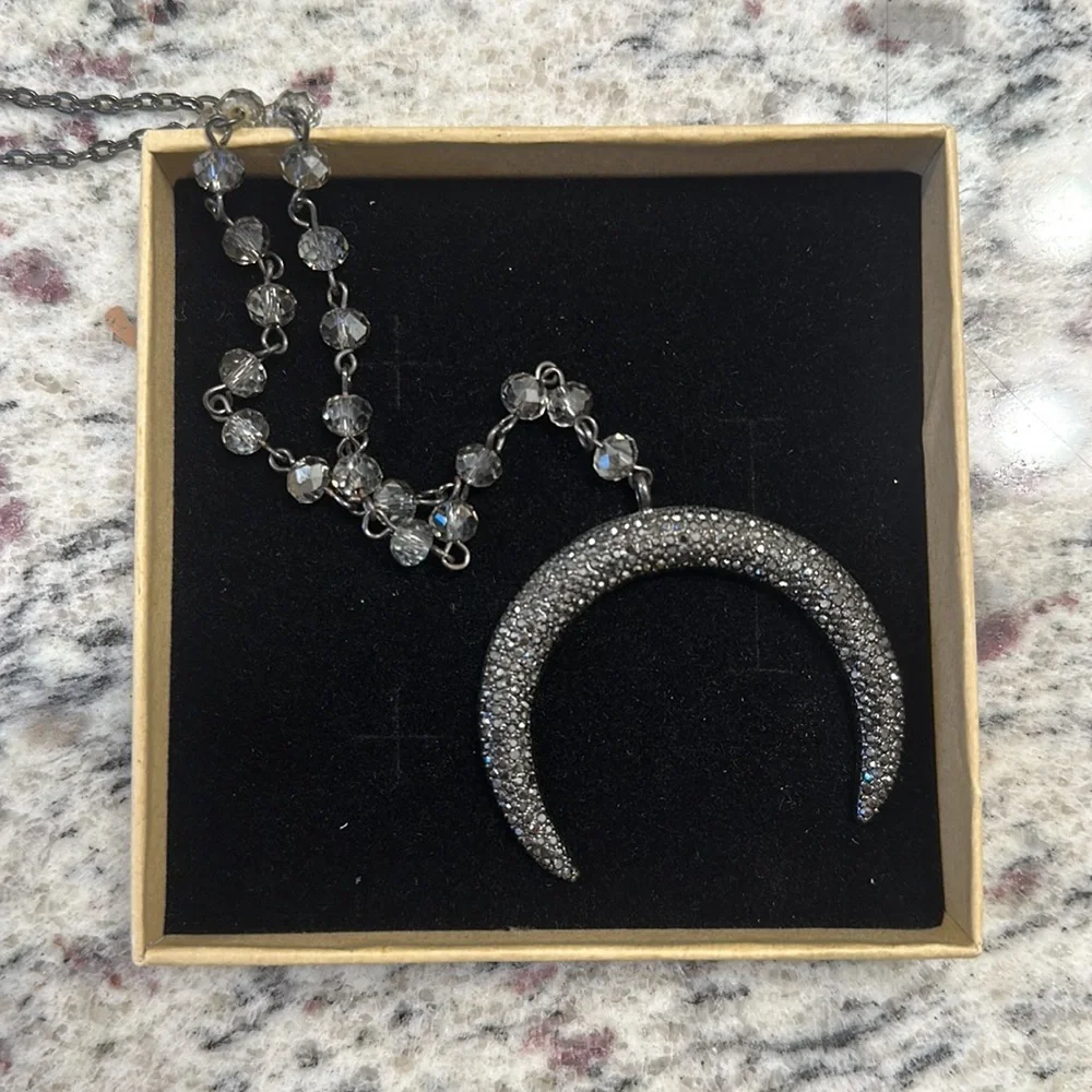Statement necklace hook - Picture 2 of 2
